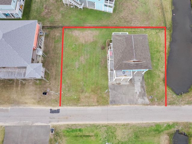 935 Clara Street, Crystal Beach, TX 77650