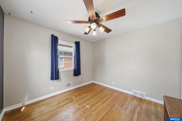 3615 S 15 Street, Lincoln, NE 68502