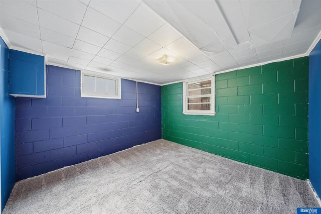 3615 S 15 Street, Lincoln, NE 68502