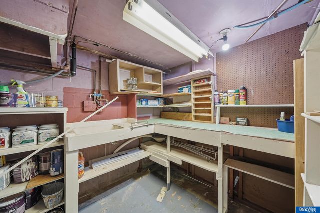 3615 S 15 Street, Lincoln, NE 68502