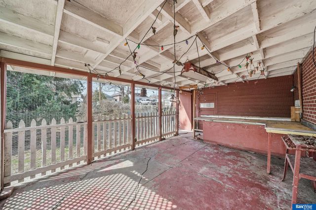 3615 S 15 Street, Lincoln, NE 68502