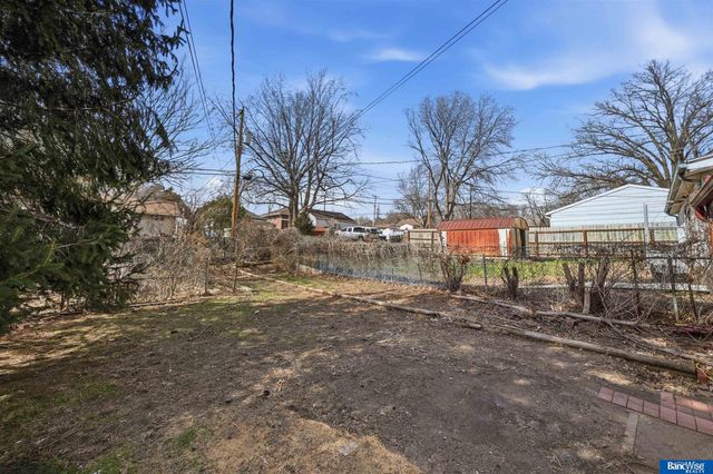 3615 S 15 Street, Lincoln, NE 68502