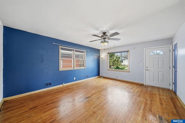 3615 S 15 Street, Lincoln, NE 68502