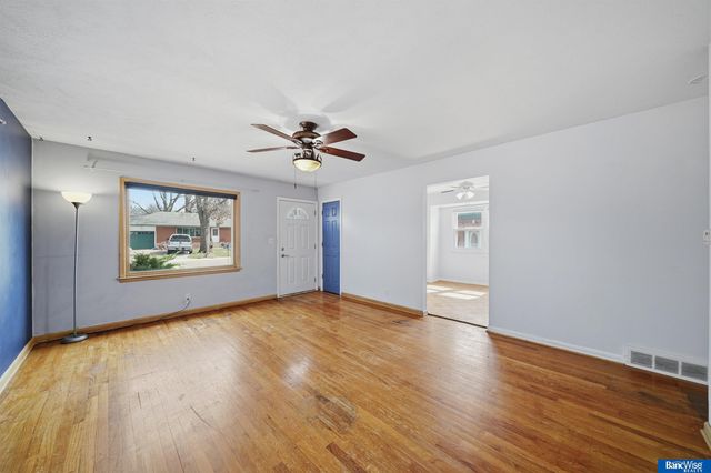 3615 S 15 Street, Lincoln, NE 68502