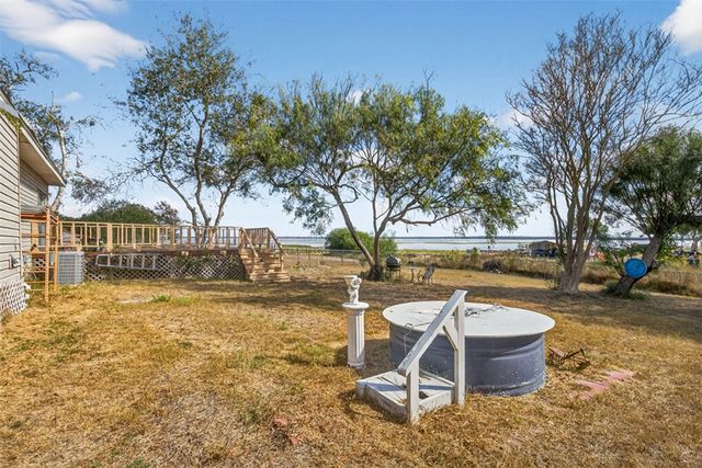 274 S Vista Dr, Sandia, TX 78383