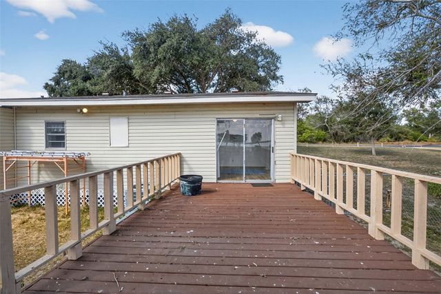 274 S Vista Dr, Sandia, TX 78383