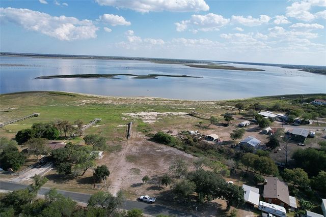 274 S Vista Dr, Sandia, TX 78383