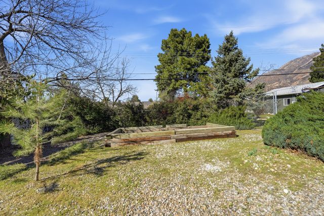 2400 E 6660 S, Cottonwood Heights, UT 84121