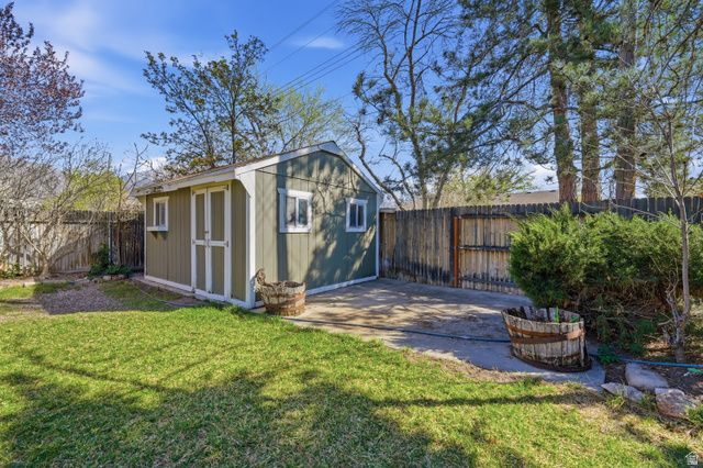 2400 E 6660 S, Cottonwood Heights, UT 84121