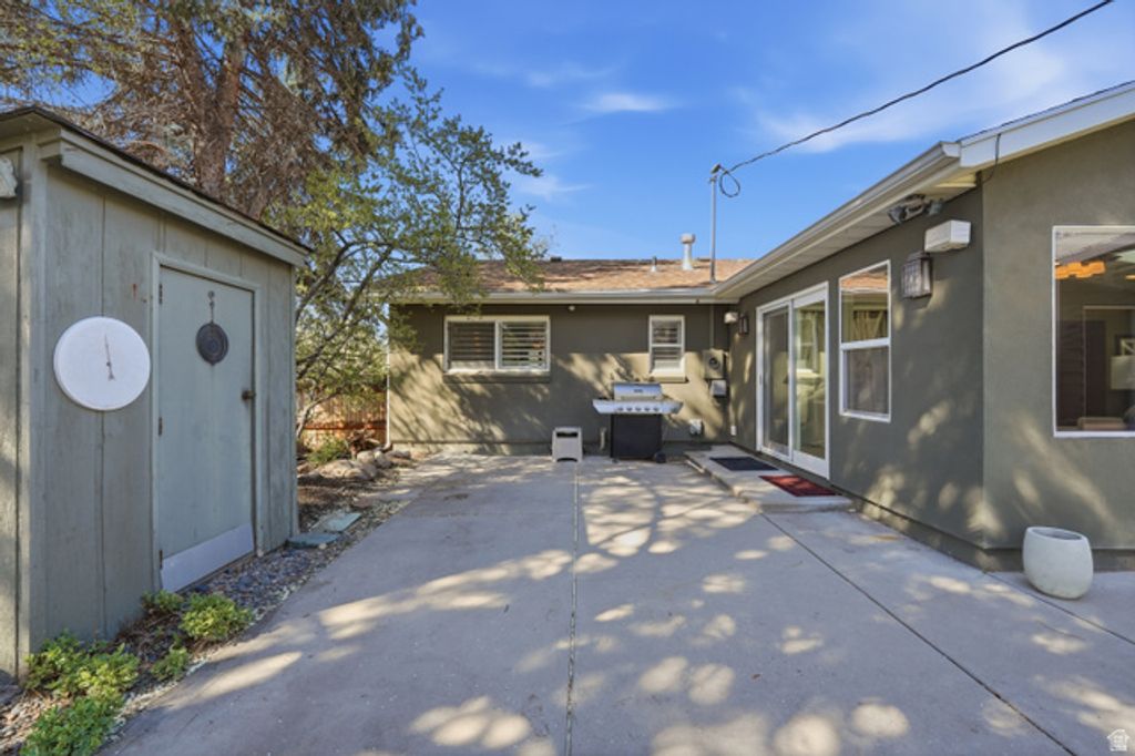 Image 35 of property listing at 2400 E 6660 S, Cottonwood Heights, UT 84121