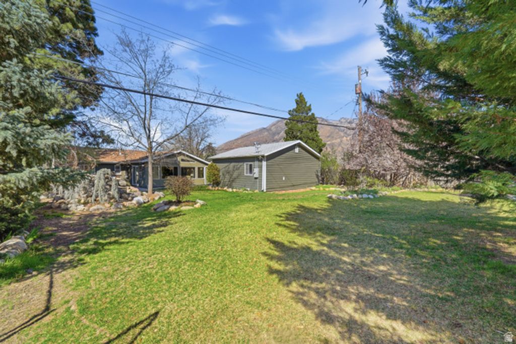 Image 40 of property listing at 2400 E 6660 S, Cottonwood Heights, UT 84121