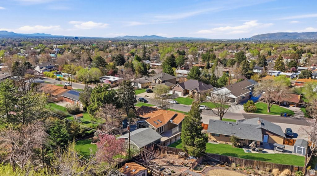 Image 46 of property listing at 2400 E 6660 S, Cottonwood Heights, UT 84121