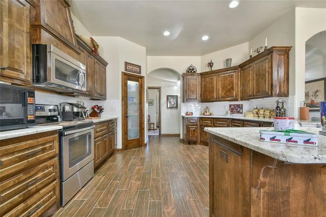 2395 County Road 1264, Blanchard, OK 73010