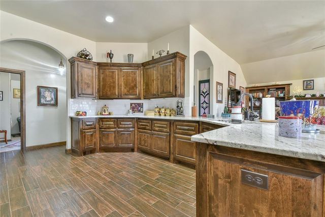 2395 County Road 1264, Blanchard, OK 73010