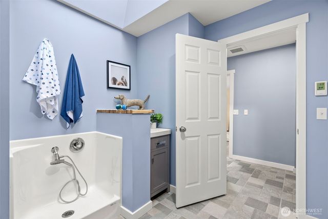 11212 NE Tiger Way, Kingston, WA 98346