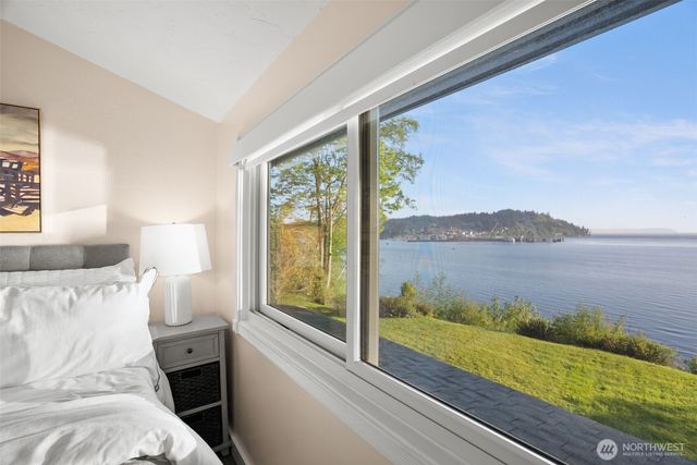 11212 NE Tiger Way, Kingston, WA 98346