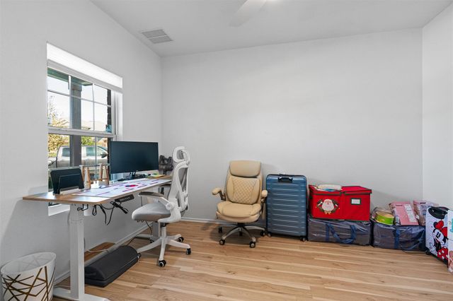 327 Andesite TRL, Buda, TX 78610