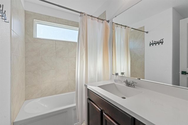 327 Andesite TRL, Buda, TX 78610