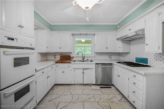 2218 S 46th Street, Fort Smith, AR 72903