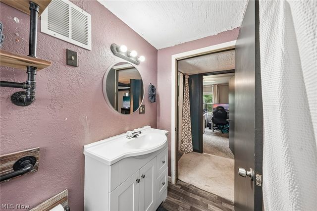 1703 Clayben Drive, Akron, OH 44312