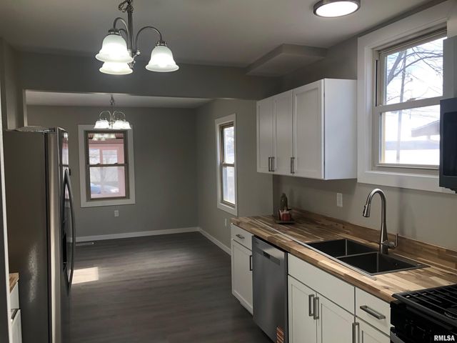 15045 N RIVER BEACH Drive, Chillicothe, IL 61523