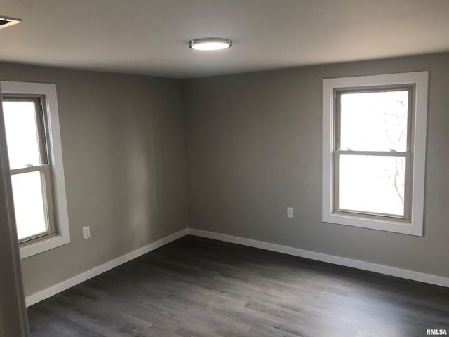 15045 N RIVER BEACH Drive, Chillicothe, IL 61523