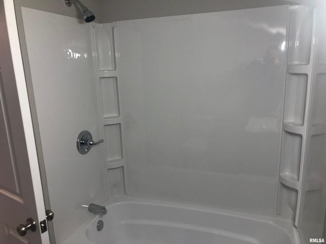 15045 N RIVER BEACH Drive, Chillicothe, IL 61523