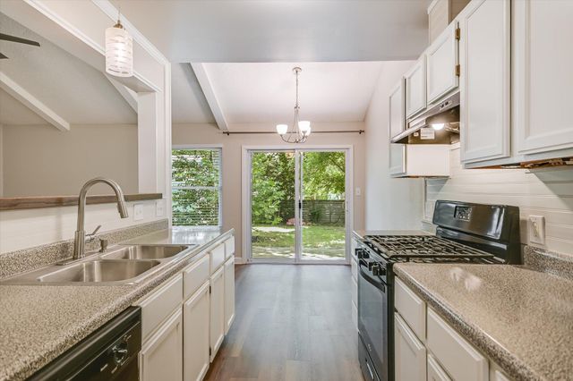 6101 IDLEWOOD CV, Austin, TX 78745