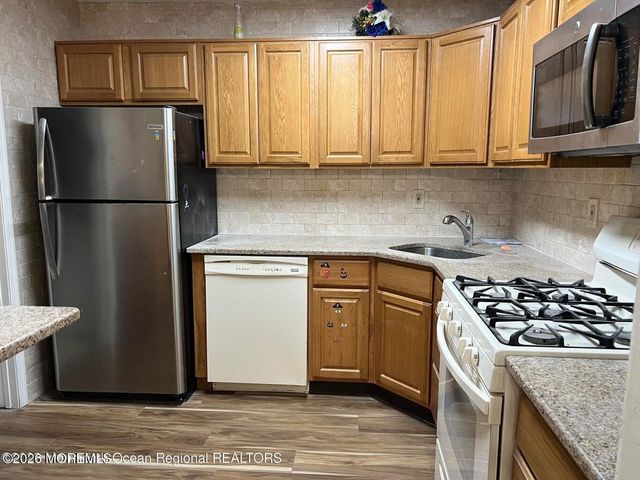 12-7 Phoenix Court, Freehold, NJ 07728