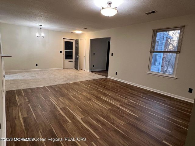 12-7 Phoenix Court, Freehold, NJ 07728