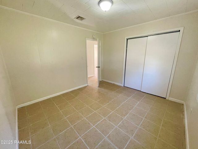 1084 Red Barn Road, Breaux Bridge, LA 70517