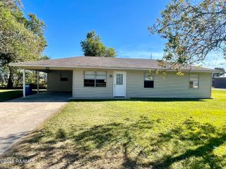 1084 Red Barn Road, Breaux Bridge, LA 70517