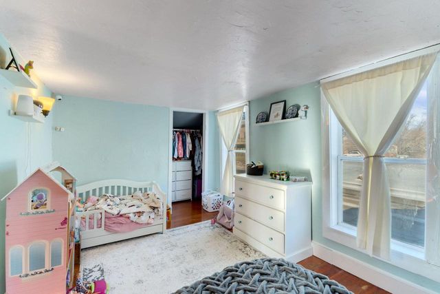 343 E Green Bay AVENUE, Saukville, WI 53080