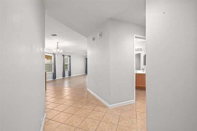 16527 Aberdeen Green Drive, Houston, TX 77095