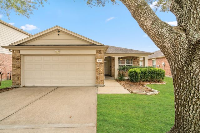 16527 Aberdeen Green Drive, Houston, TX 77095
