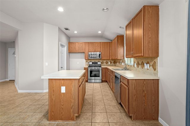 16527 Aberdeen Green Drive, Houston, TX 77095