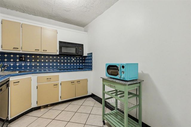 2100 Sans Souci Boulevard A603, North Miami, FL 33181