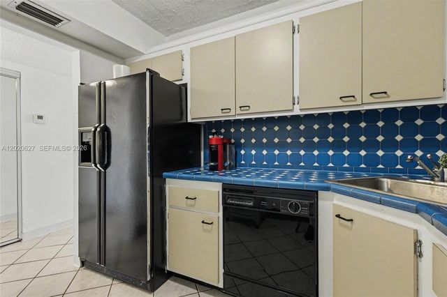 2100 Sans Souci Boulevard A603, North Miami, FL 33181