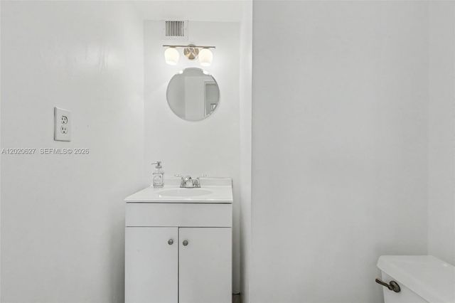 2100 Sans Souci Boulevard A603, North Miami, FL 33181