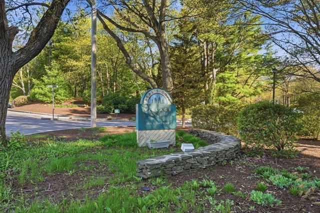 13 Beals Cove Rd F, Hingham, MA 02043