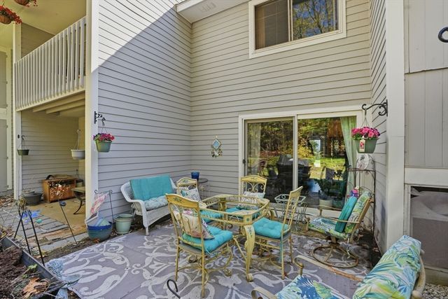 13 Beals Cove Rd F, Hingham, MA 02043