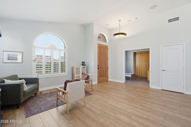 4332 E MELINDA Lane, Phoenix, AZ 85050