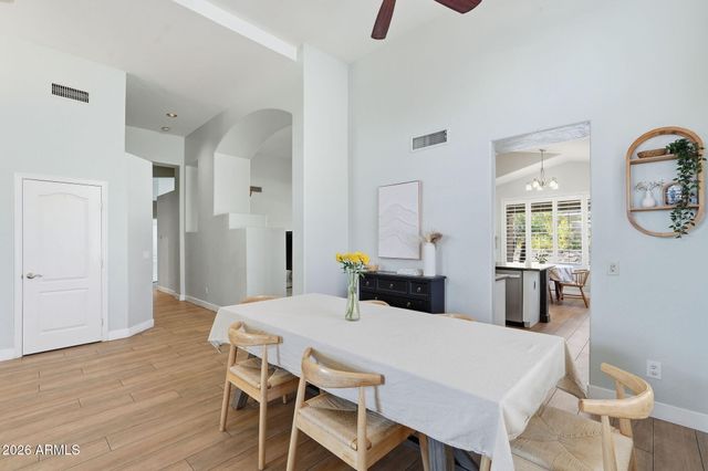 4332 E MELINDA Lane, Phoenix, AZ 85050