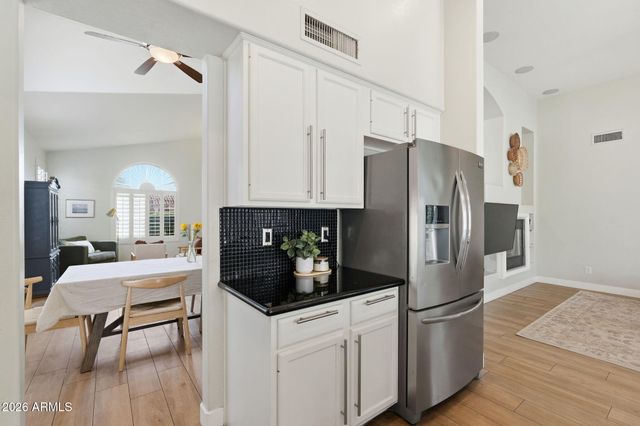 4332 E MELINDA Lane, Phoenix, AZ 85050