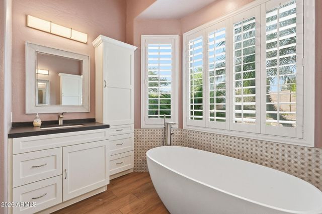 4332 E MELINDA Lane, Phoenix, AZ 85050