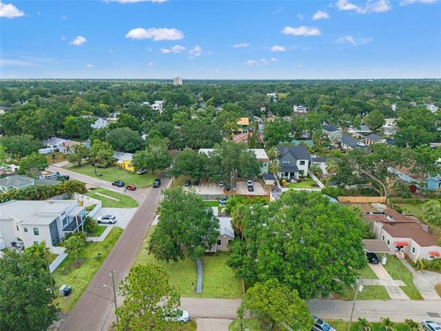 921 W CORAL STREET, Tampa, FL 33602