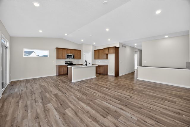 9345 Modena Lane, West Des Moines, IA 50266