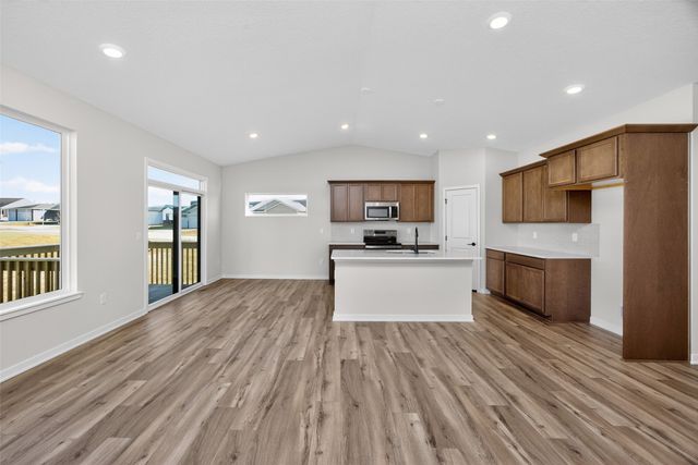 9345 Modena Lane, West Des Moines, IA 50266