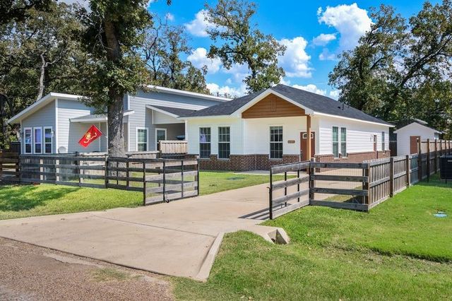 6105 Chickasaw Drive, Mabank, TX 75156