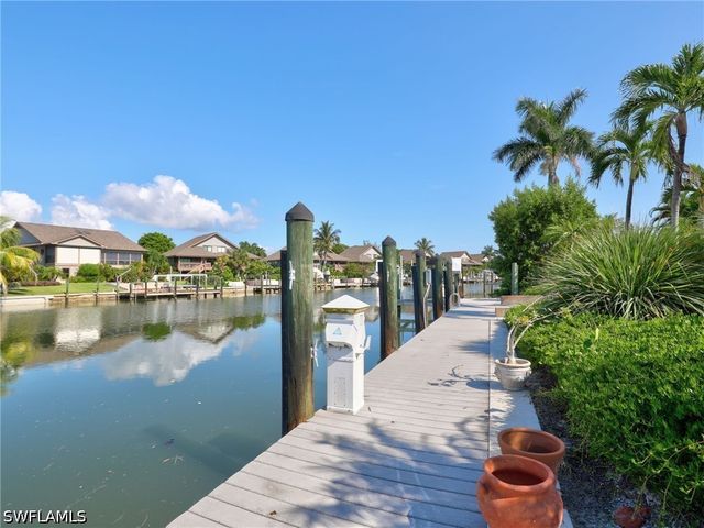 918 Limpet DR, Sanibel, FL 33957